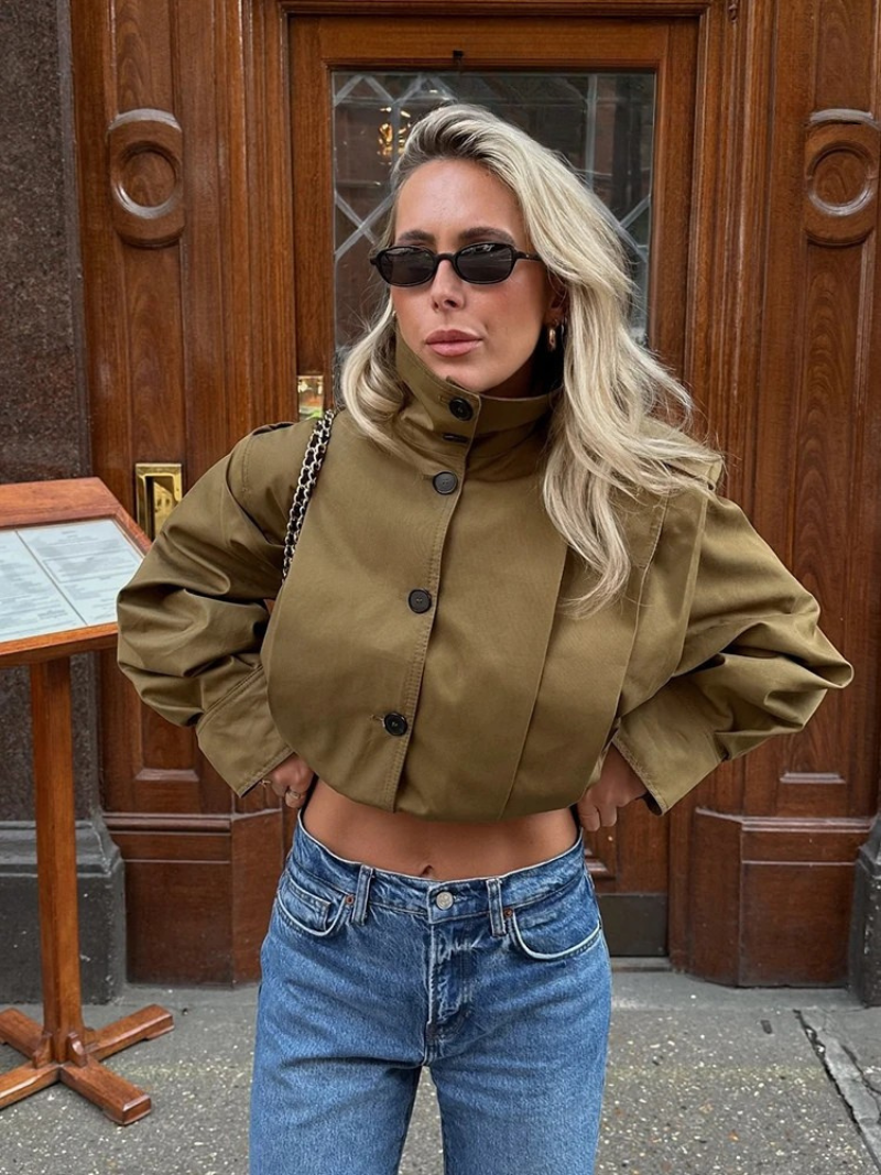 Vivica – Schicke Kurzjacke mit Faltenbesatz und Einreiher-Design