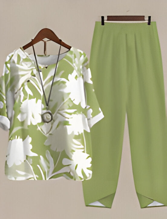 https://cdn.shopify.com/s/files/1/0646/2626/2284/files/Arabela-_L_ssiges_Outfit_Gr_n.jpg?v=1740784348