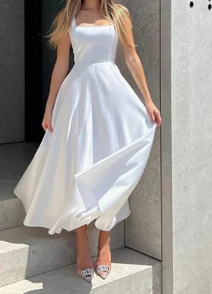 https://cdn.shopify.com/s/files/1/0646/2626/2284/files/Arlette-_rmelloses_Maxikleid_mit_hoher_Taille_f_r_Frauen_Wei.webp?v=1740785123