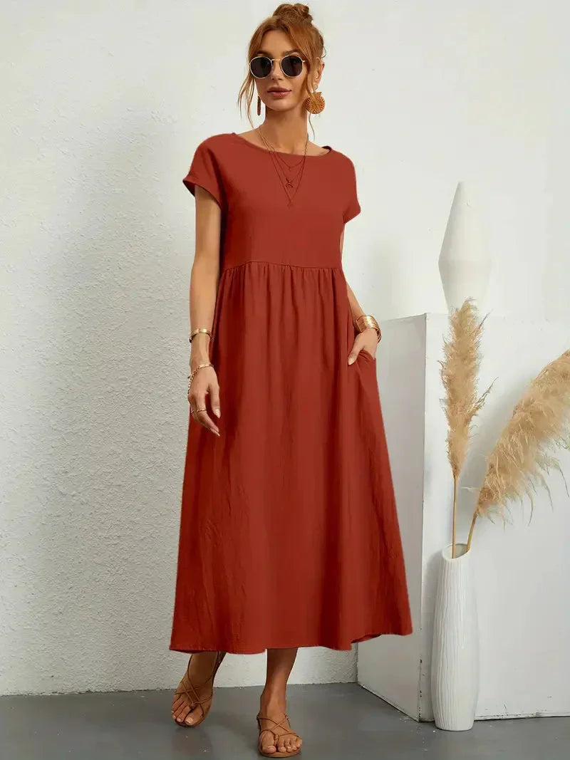 https://cdn.shopify.com/s/files/1/0646/2626/2284/files/Cecilia-Maxikleid-Lassiges-lockeres-Kleid-fur-den-Sommer-Leyna-Moda-9.webp?v=1740404830
