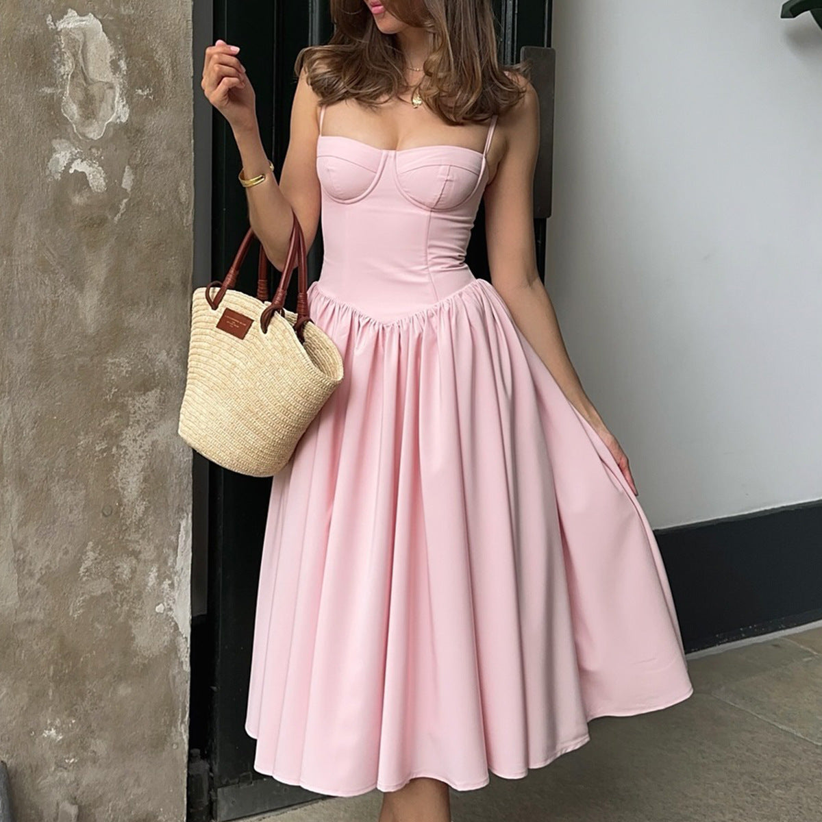 https://cdn.shopify.com/s/files/1/0901/7042/5730/files/EMELIA_GEORGETTE_MIDI_8.jpg?v=1741789937