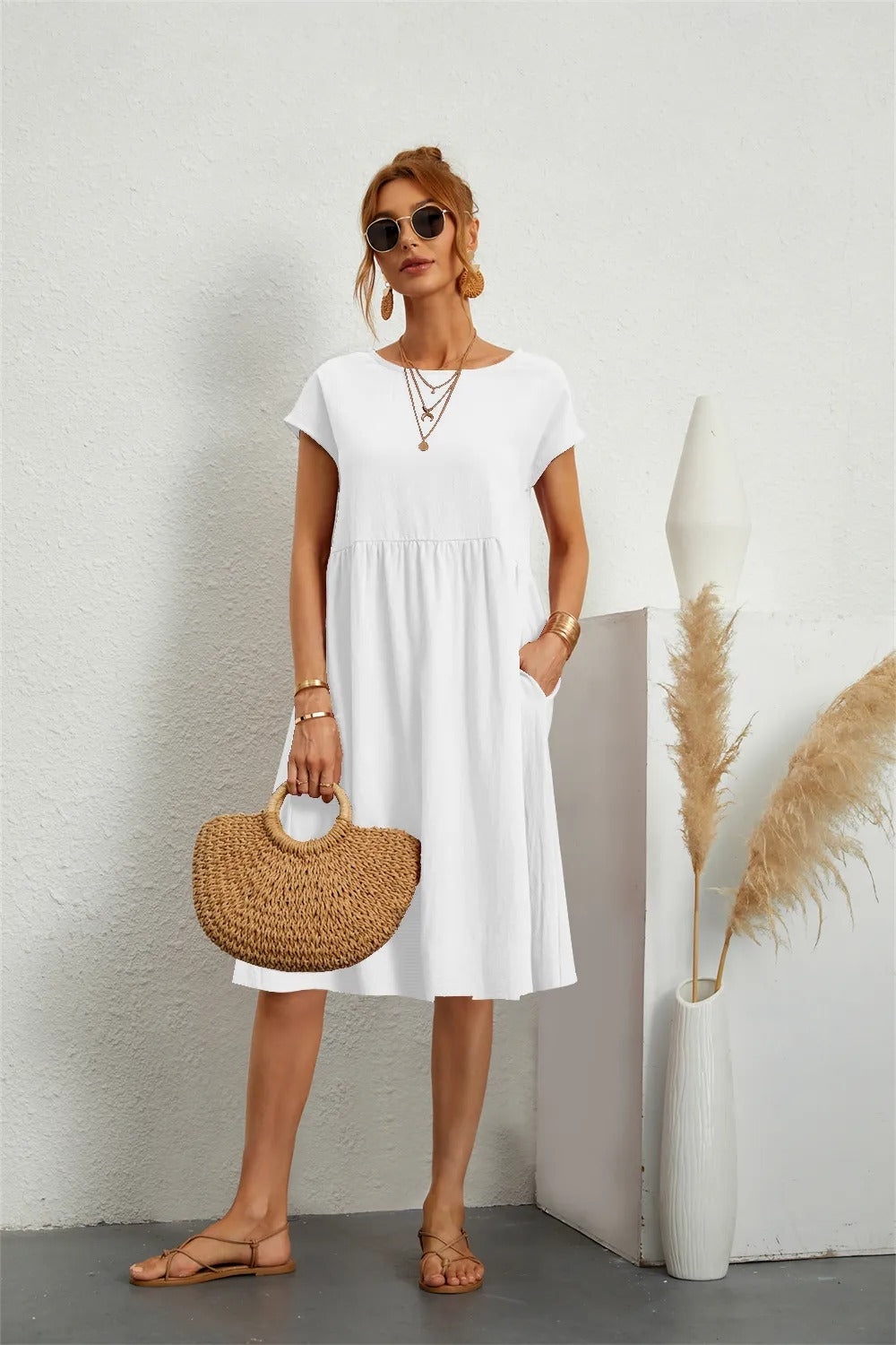 https://cdn.shopify.com/s/files/1/0646/2626/2284/files/Jette_-_Damen_elegantes_Kleid_WeiB.jpg?v=1740464454