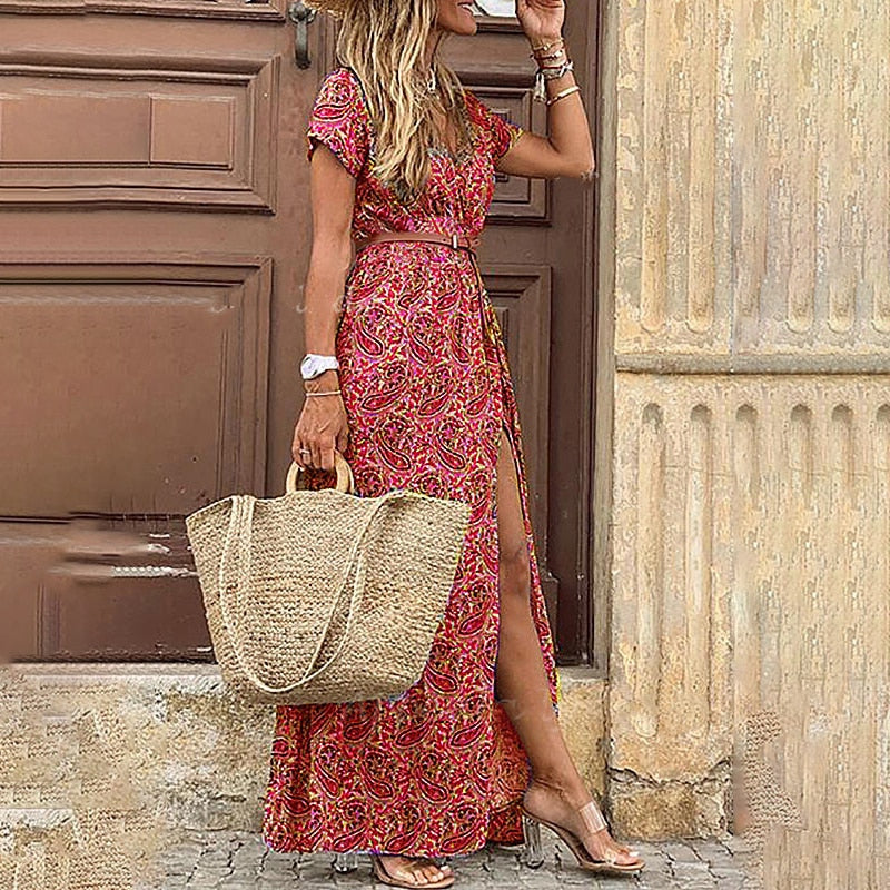 https://cdn.shopify.com/s/files/1/0646/2626/2284/files/Merel-Boho-Kleid-Vintage-Paisley-Maxikleid-Leyna-Moda.jpg?v=1740393307