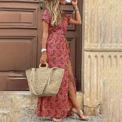 https://cdn.shopify.com/s/files/1/0646/2626/2284/files/Merel-Boho-Kleid-Vintage-Paisley-Maxikleid-Leyna-Moda.jpg?v=1740393307