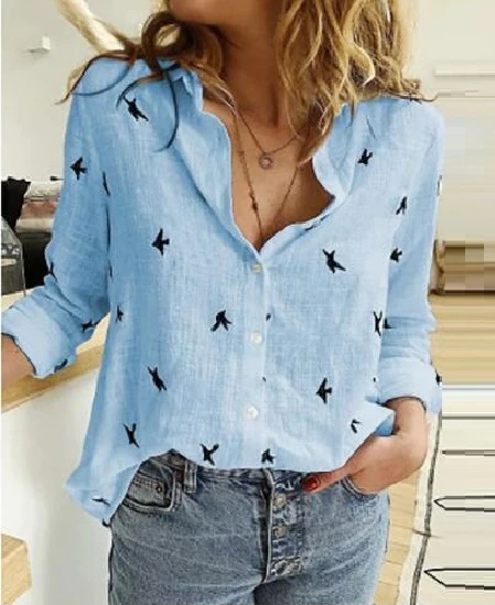 https://cdn.shopify.com/s/files/1/0646/2626/2284/files/Nicole-Bluse-Schmeichelhaft-feminin-Leyna-Moda-10.png?v=1740393196