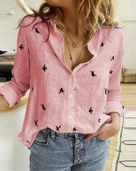 https://cdn.shopify.com/s/files/1/0646/2626/2284/files/Nicole-Bluse-Schmeichelhaft-feminin-Leyna-Moda-12.png?v=1740393196