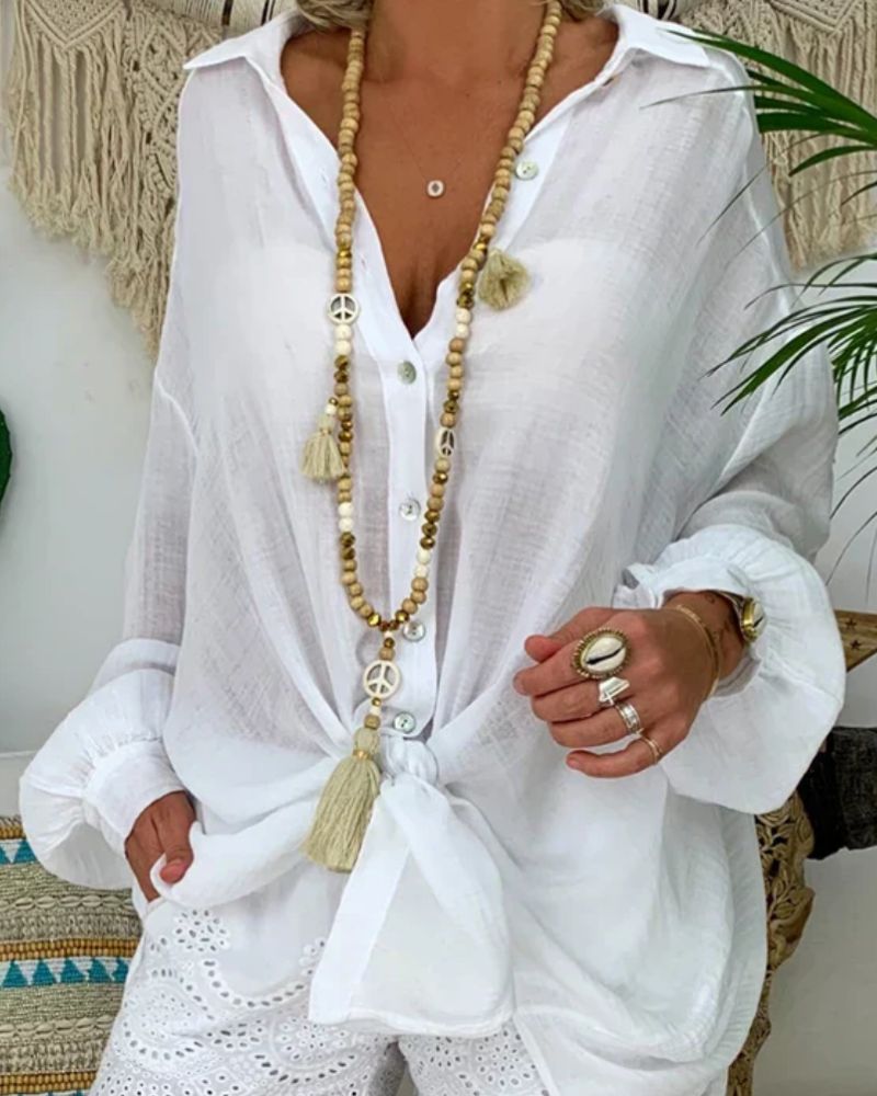 https://cdn.shopify.com/s/files/1/0646/2626/2284/files/Silvana-_hemd_f_r_Frauen_in_bergr_e_Wei.jpg?v=1740394870