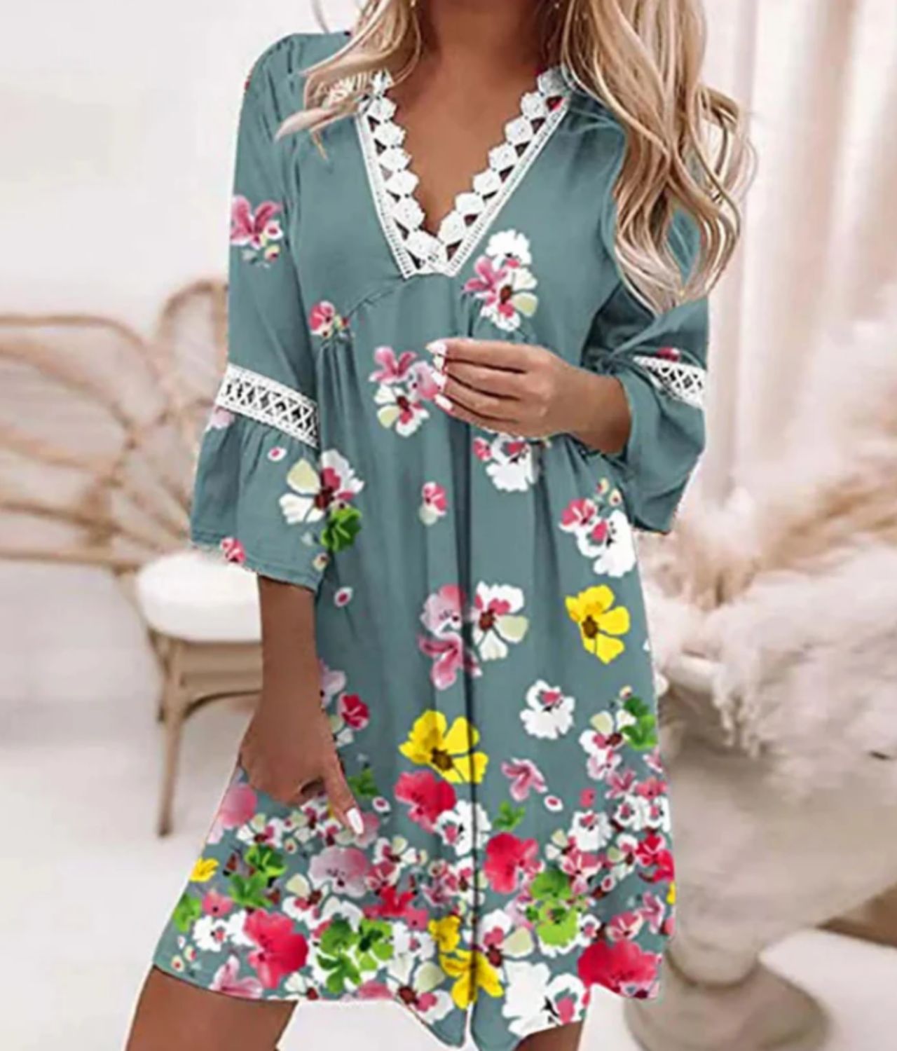 https://cdn.shopify.com/s/files/1/0646/2626/2284/files/Valencia-_Sommerkleid_f_r_Frauen_Blau.jpg?v=1740641586