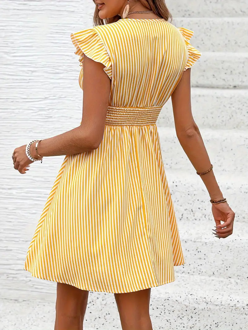 Yelena- Gestreiftes Kleid mit gerafftem Halsausschnitt und geraffter Taille