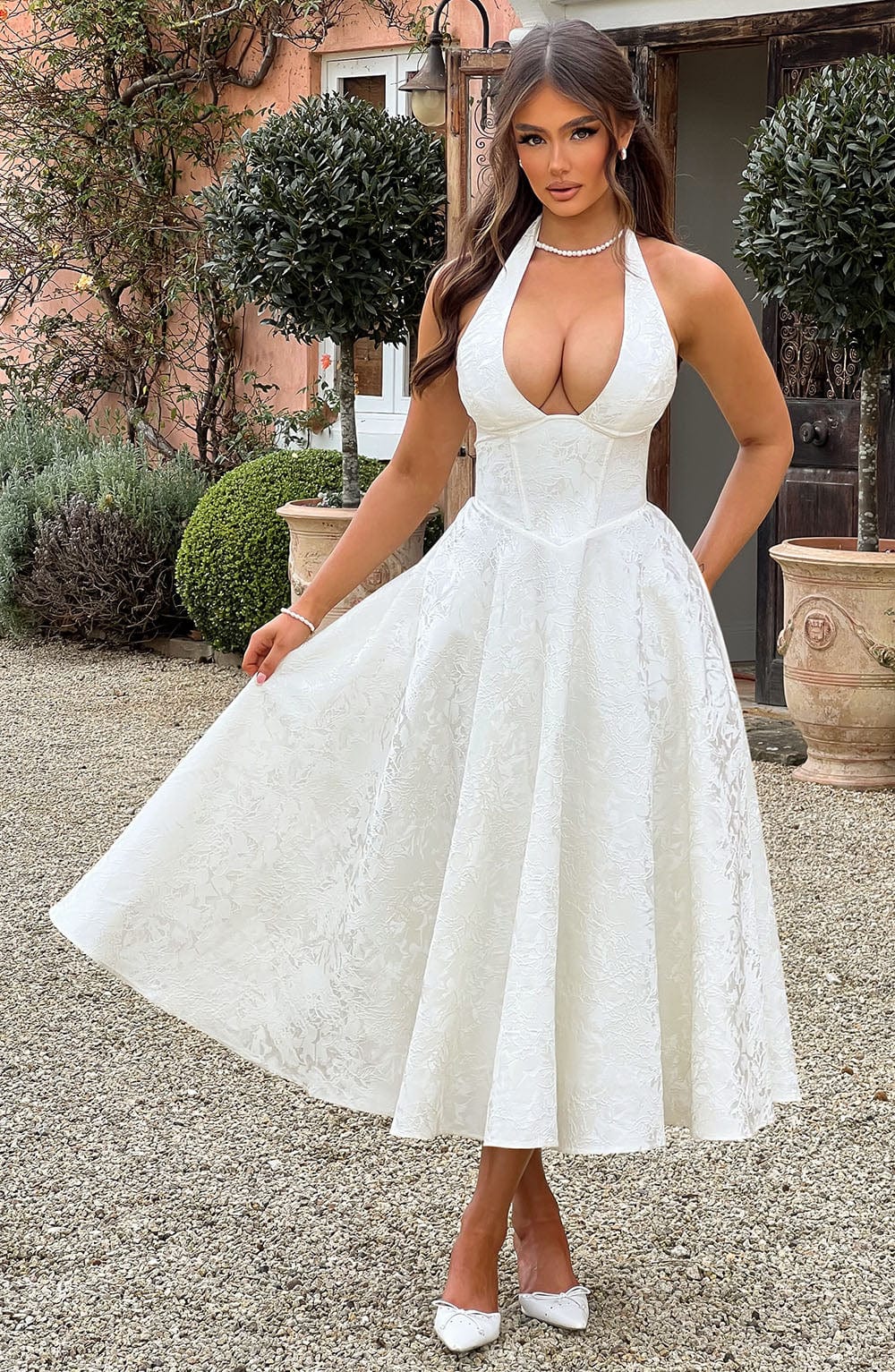 https://cdn.shopify.com/s/files/1/0901/7042/5730/files/effie-midi-dress-ivory-dress-babyboo-fashion-32087902552127_1000x1533_36274d22-a73d-4481-830e-696b6747d081.jpg?v=1745397920
