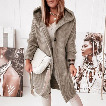 https://cdn.shopify.com/s/files/1/0646/2626/2284/files/kuschelige-cardigan-strickjacke-amodafashion-de-5_1666f5d9-a407-4a76-9851-608c8879afbd.jpg?v=1738161575