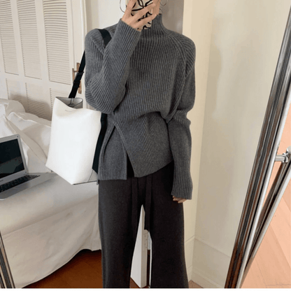 https://cdn.shopify.com/s/files/1/0646/2626/2284/files/muller-mode-aella-gerippter-rollkragenpullover-strickwaren-519434.png?v=1740736561