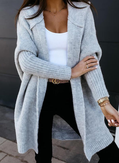 https://cdn.shopify.com/s/files/1/0646/2626/2284/files/velova-oversize-boxy-langarm-strickjacke-mit-kapuze-595376.jpg?v=1740569435